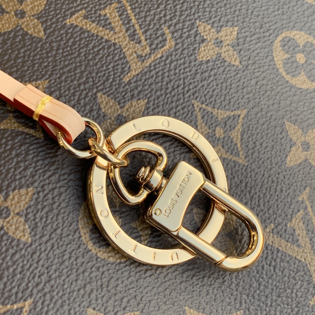 l**is V*t*n artsy bag-41*18*30.5cm