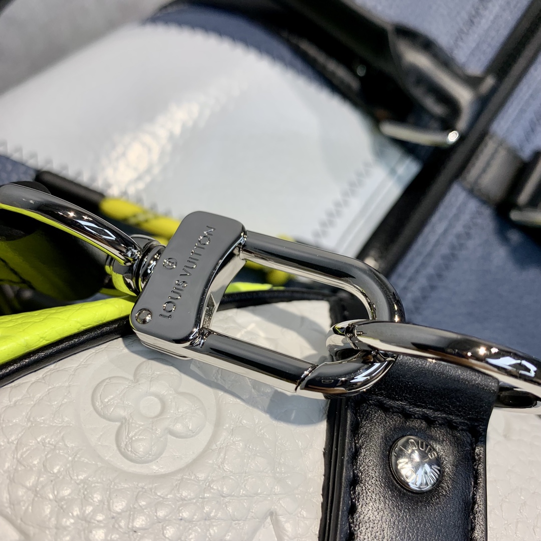 l**is V*t*n keepall bandoulière-50.0 x29.0 x23.0cm