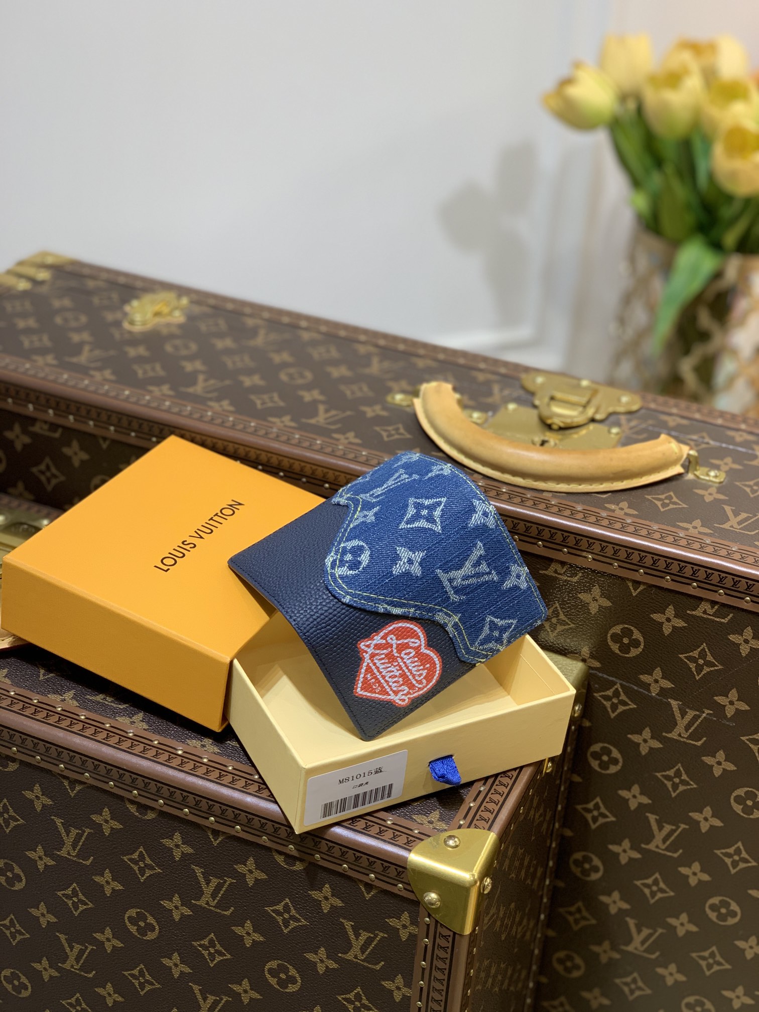 l**is V*t*n wallet-11*8.5*2cm