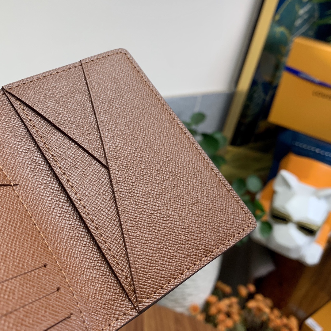 l**is V*t*n wallet-m60502-8x11cm