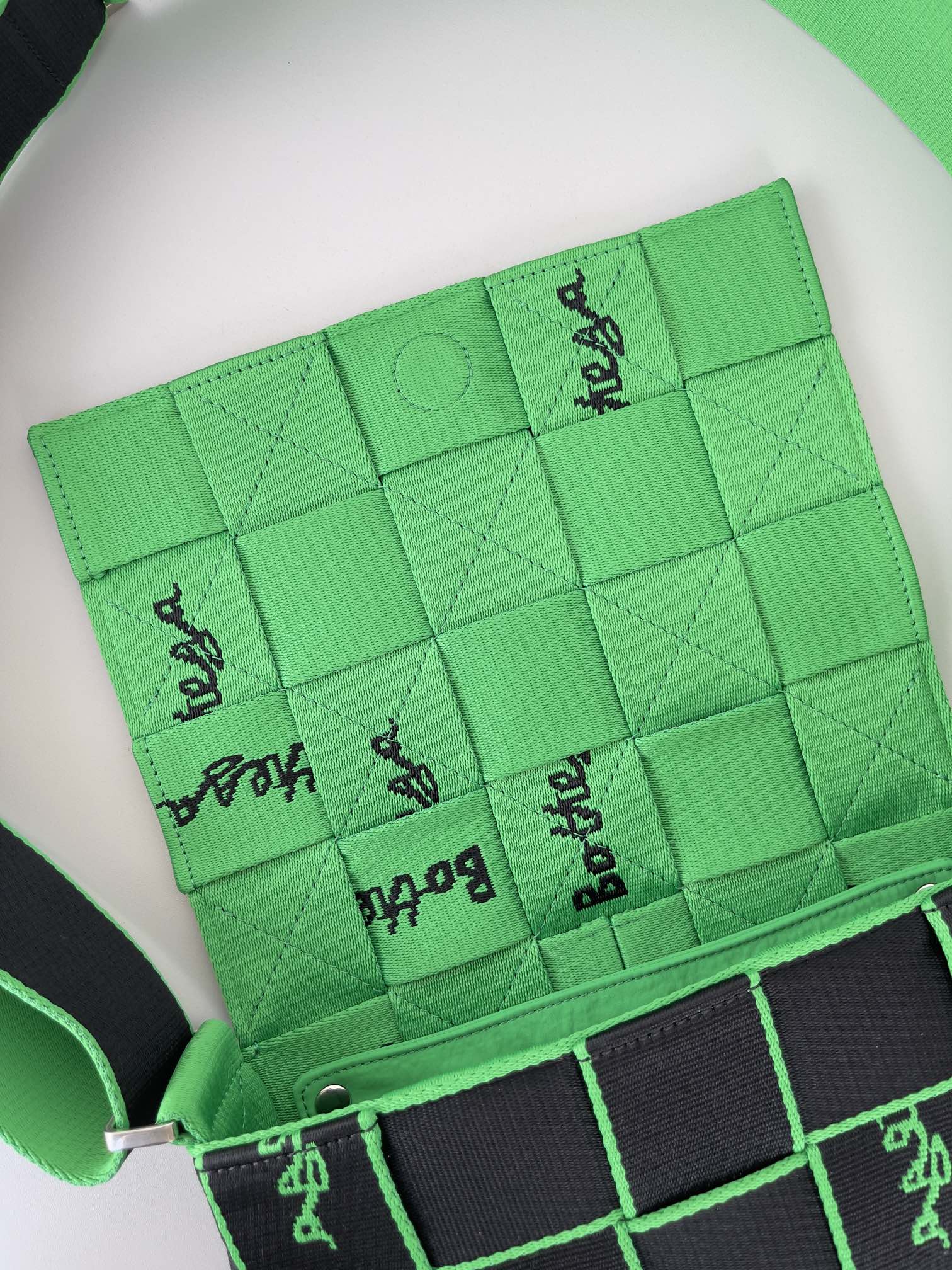 Bo*te*ga ve*ne*ta webbing crossbody bag-25*15*5cm