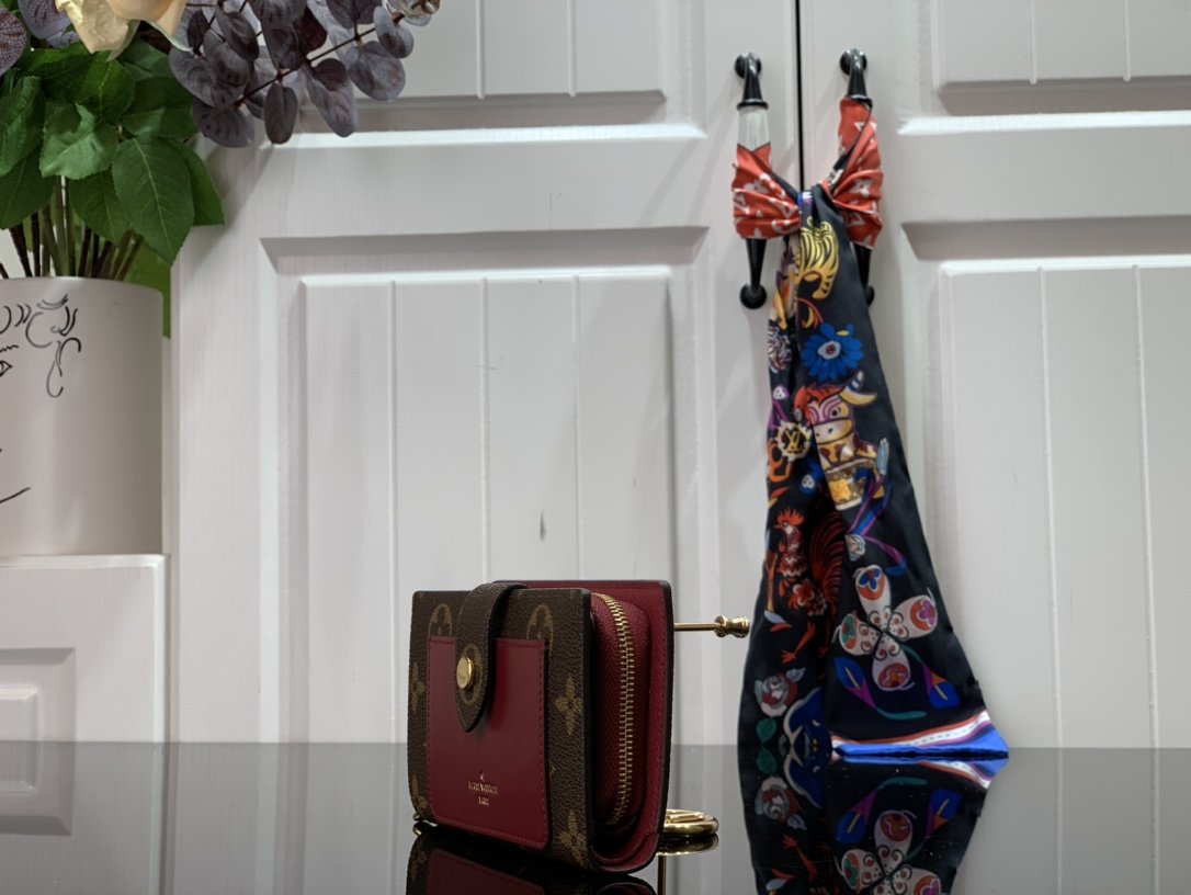 l**is V*t*n juliette wallet-14*11*3cm