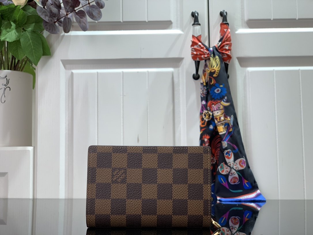 l**is V*t*n juliette wallet-14*11*3cm