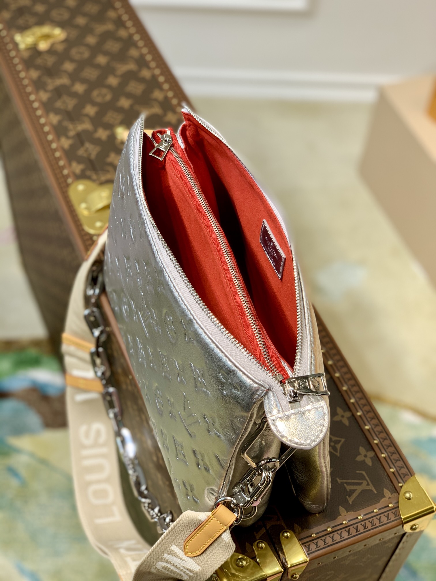 l**is V*t*n coussin handbags-26*20*12cm