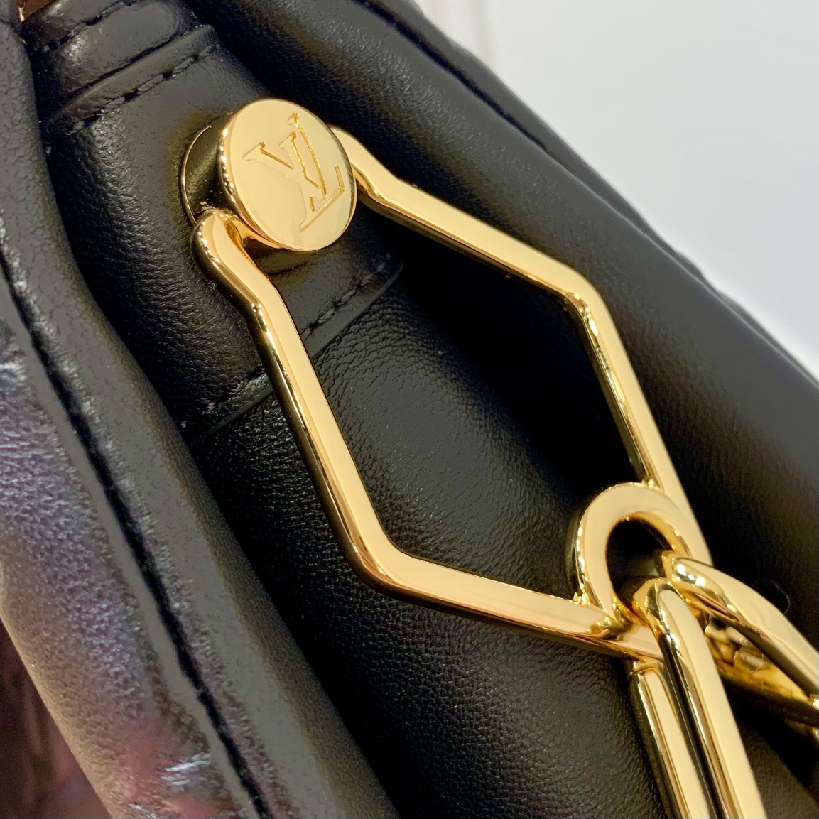 l**is V*t*n coussin handbags-26*20*12cm