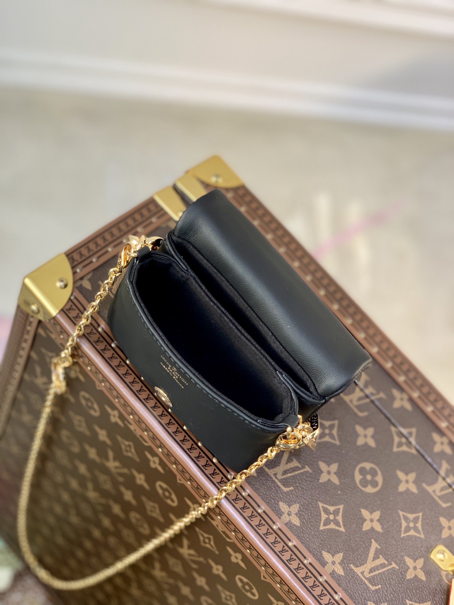 l**is V*t*n mini coussion-13×4×10cm