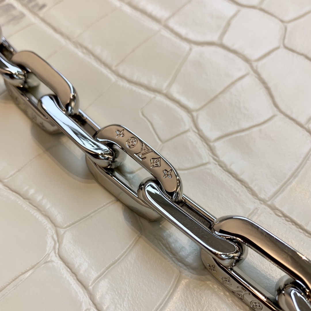 l**is V*t*n coussin handbags-26*20*12cm