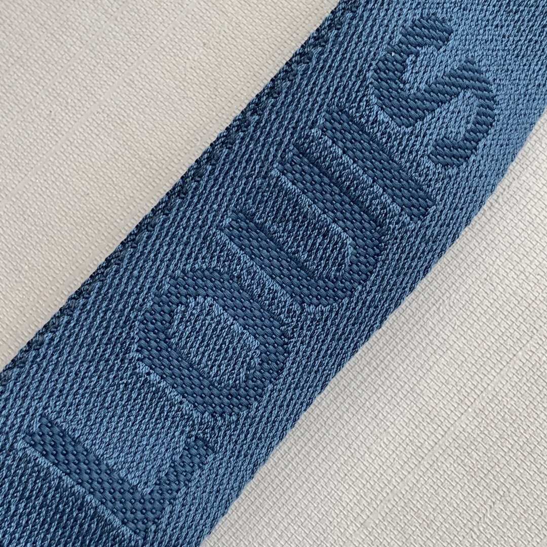 l**is V*t*n coussin handbags-26*20*12cm