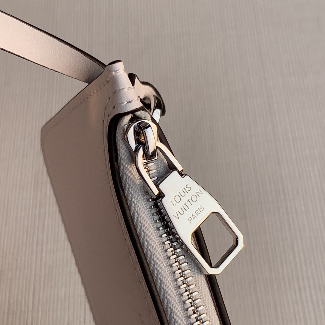 l**is V*t*n hina handbags-34*19*13cm