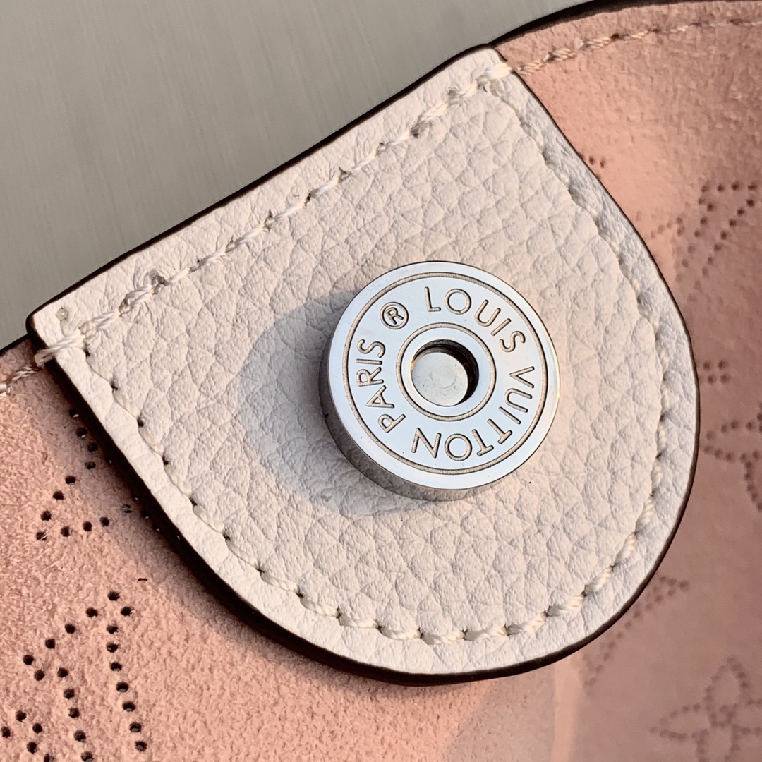 l**is V*t*n hina handbags-34*19*13cm