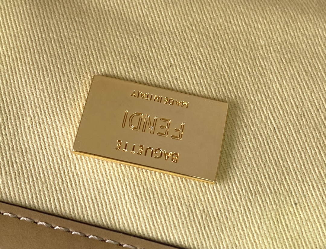 F**di medium baguette bag-26x15x4cm