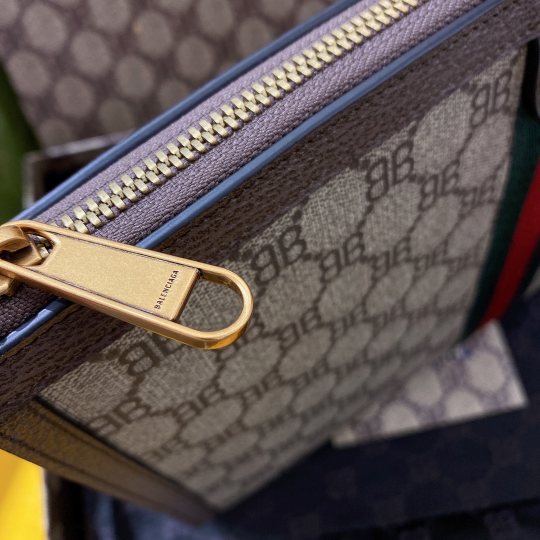 g*u*i&Ba*len*cia*ga pouch-30x20x3.5cm