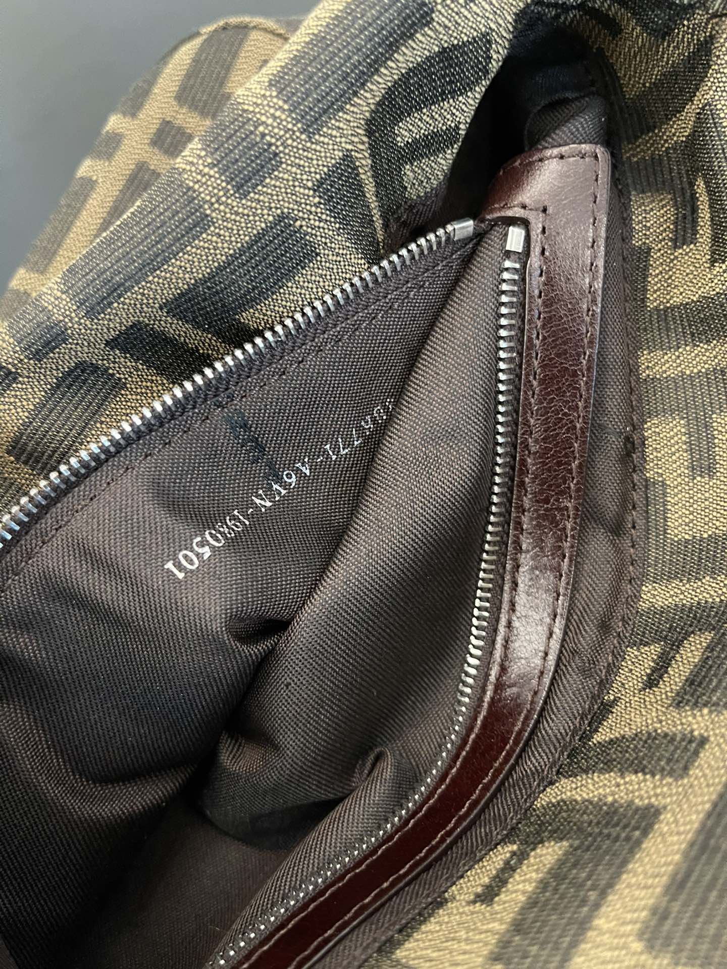 F**di vintage handbags-26x13x8cm