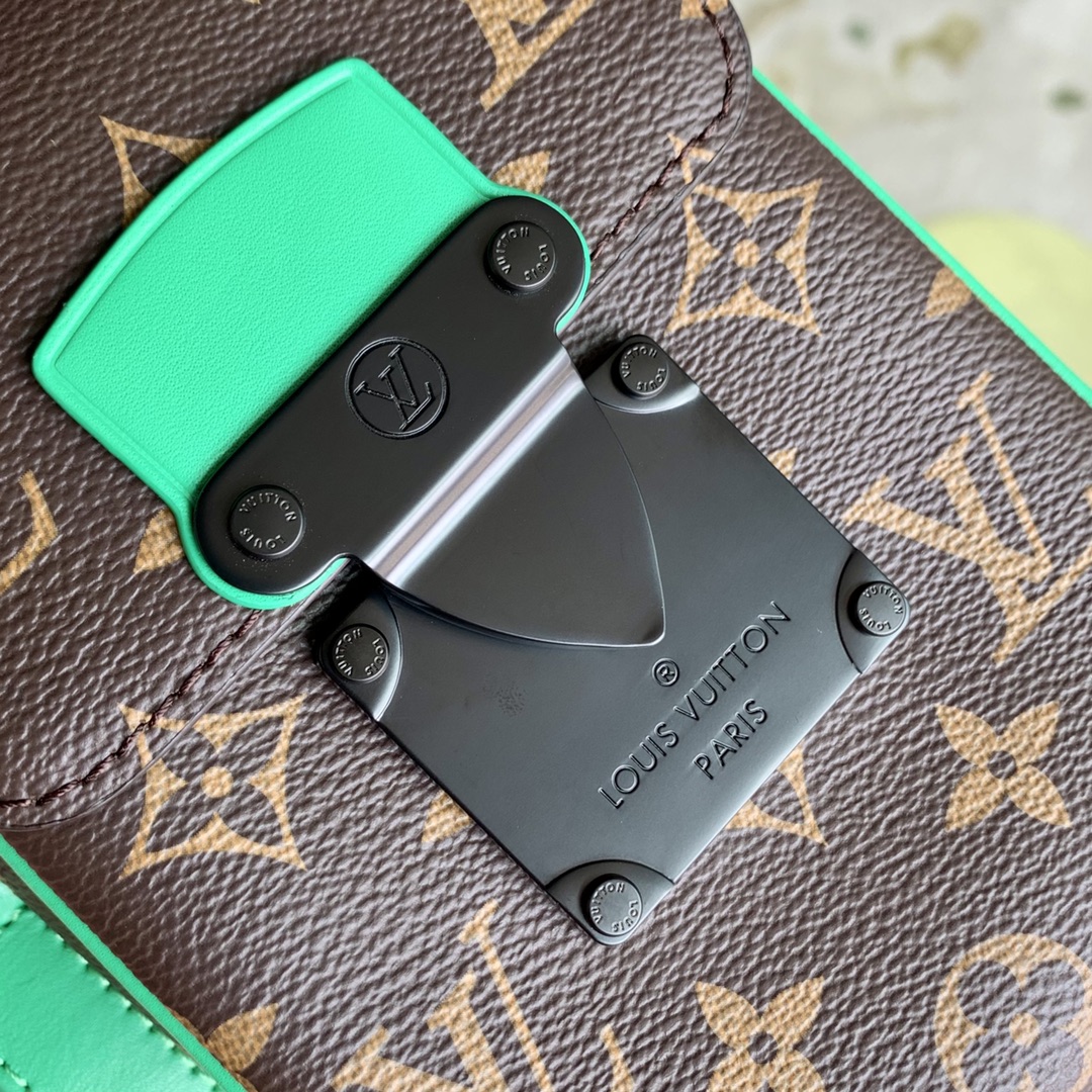 l**is V*t*n s-lock vertical wearable handbag-12*19*7cm