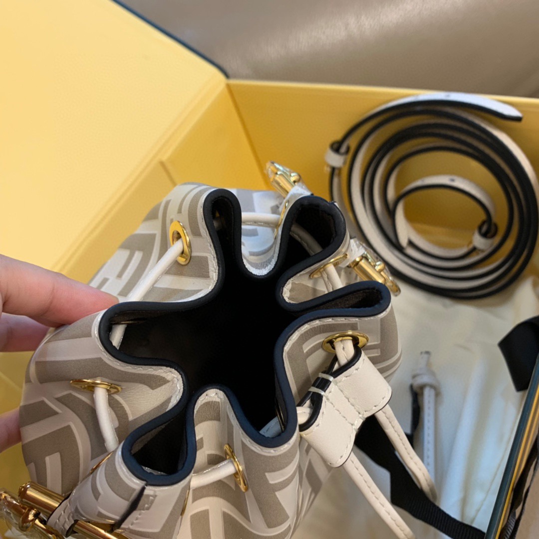 F**di mon tresor bucket-18*12*10cm