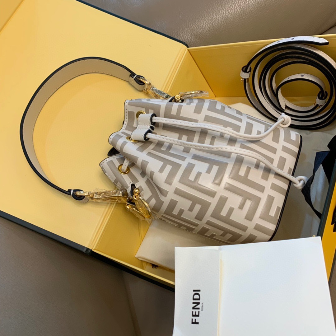 F**di mon tresor bucket-18*12*10cm