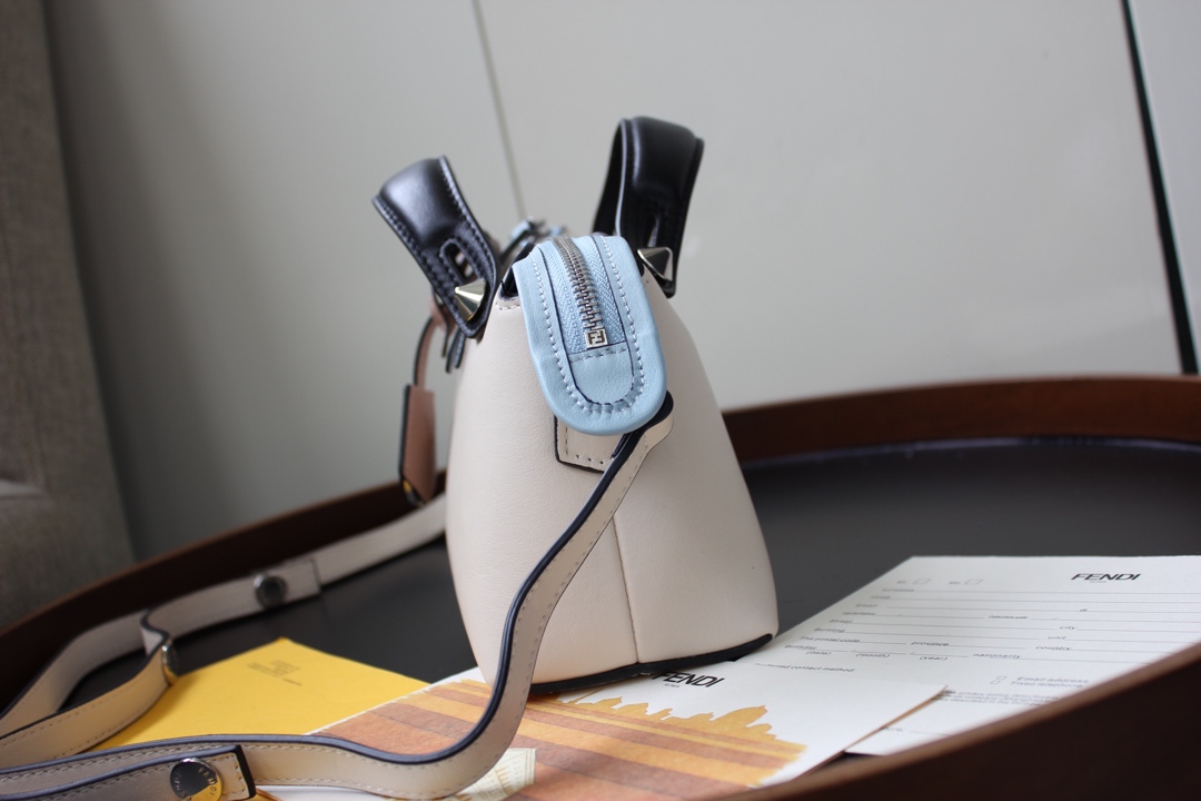 F**di by the way handbag-20*13*8.5cm