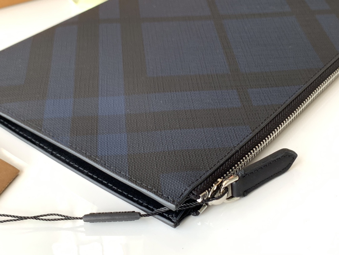 B**rry wallet-30 x 20 cm