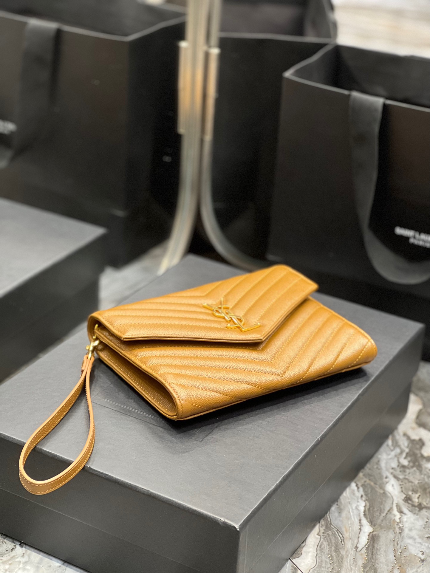 YSL Pouch-‎21×6×3CM