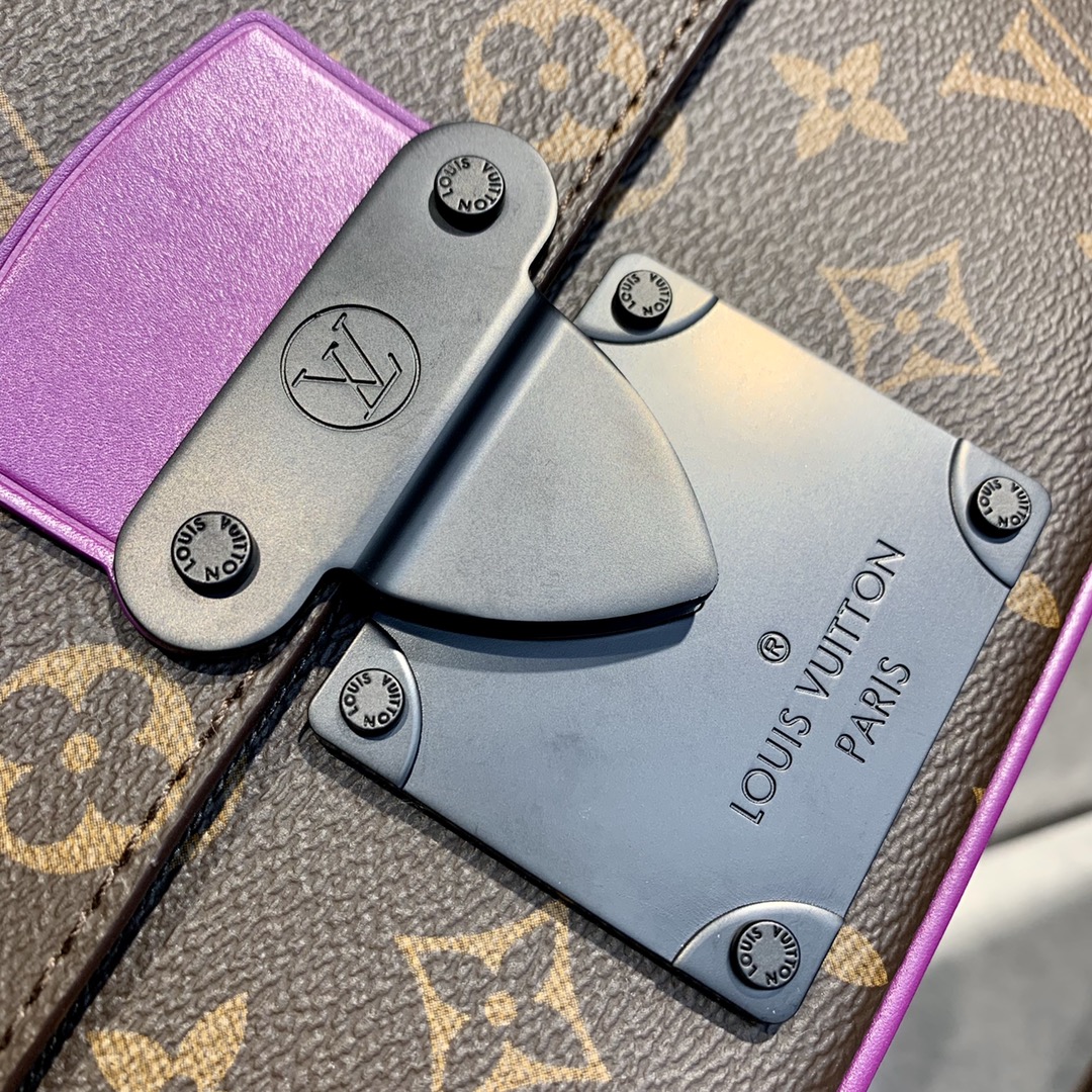 l**is V*t*n s lock sling -21*15*4cm