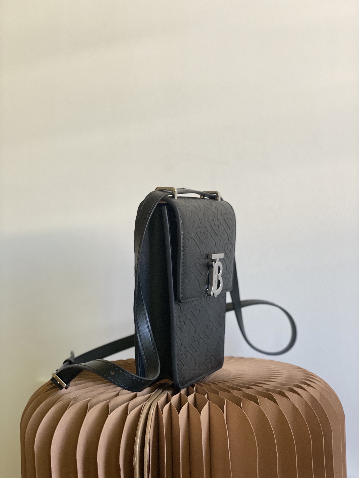 B**rry robin bag-13.5 x 4.5 x 19cm