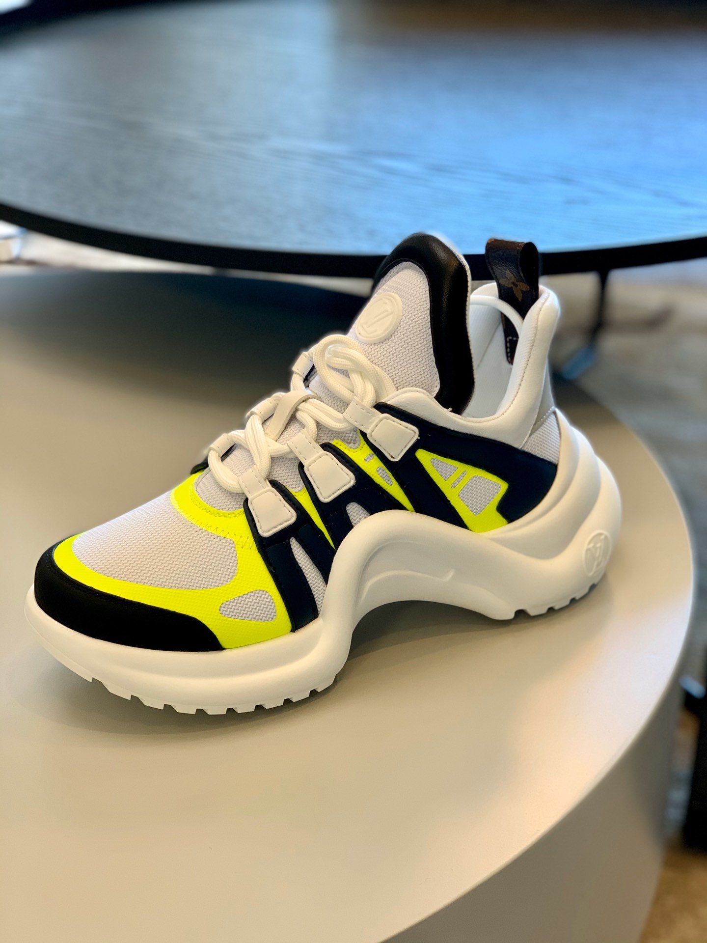 l**is V*t*n archlight sneaker