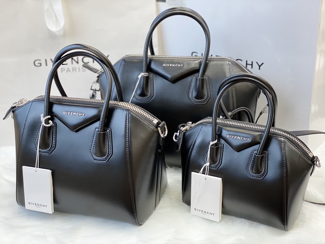 Givenchy Antigona Tote