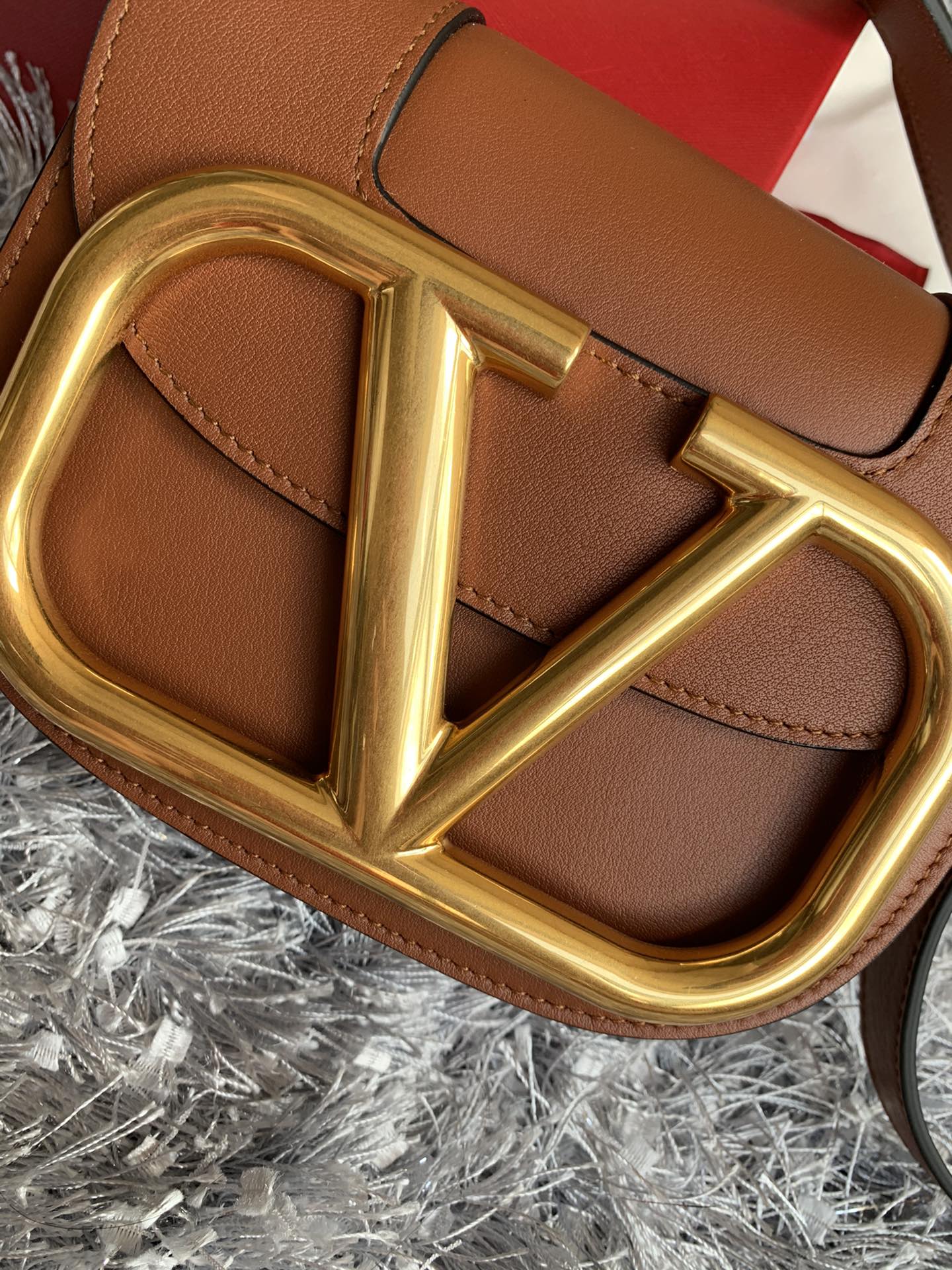 valentino garavani S*pervee handbags-18*8*15cm