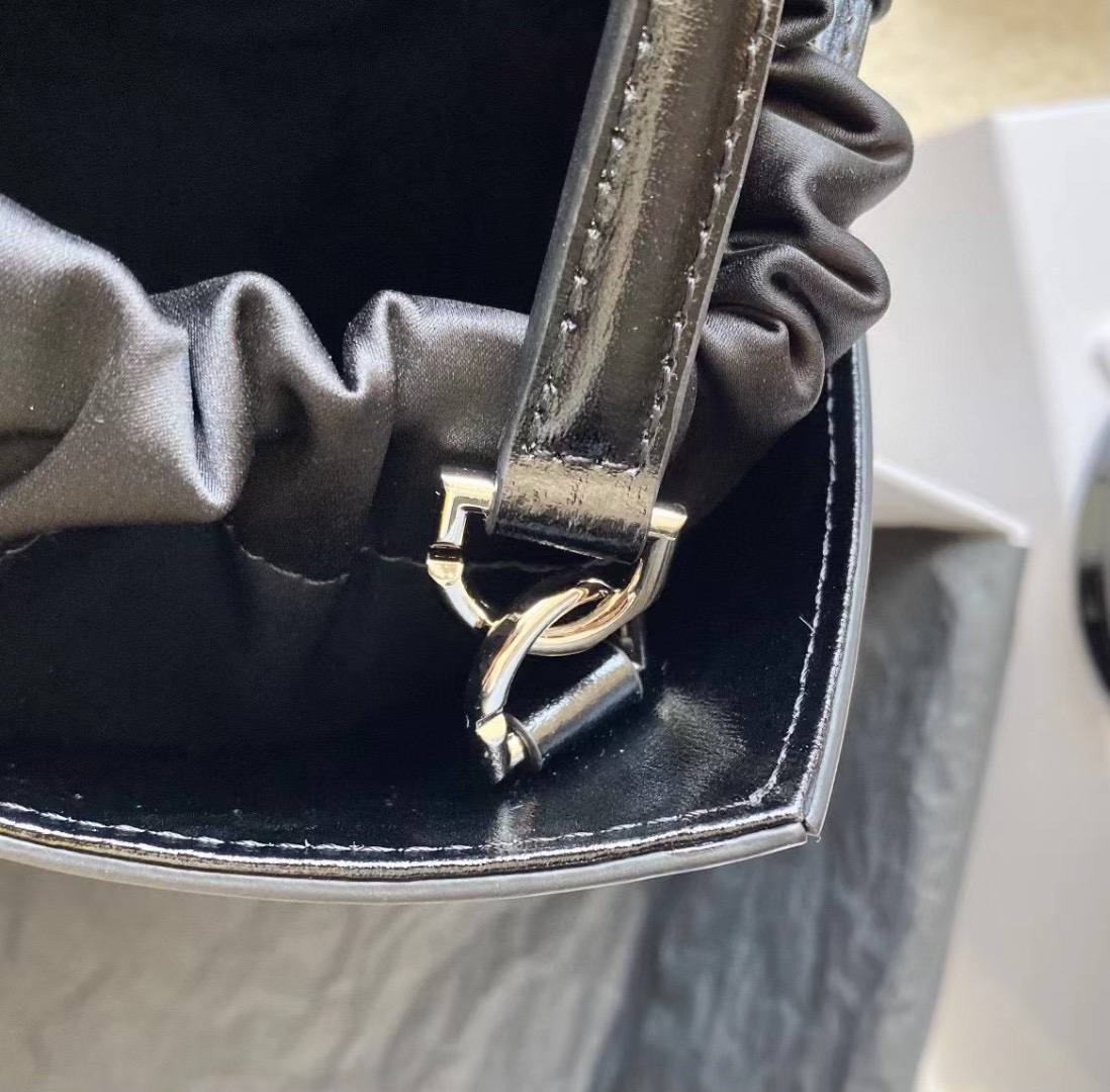 Givenchy Cutout Bucket-16*11*11 CM