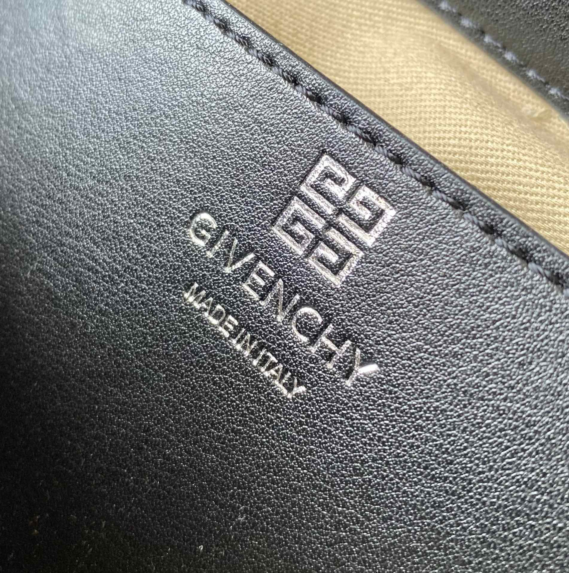 Givenchy Antigona Sport -22*5*18CM