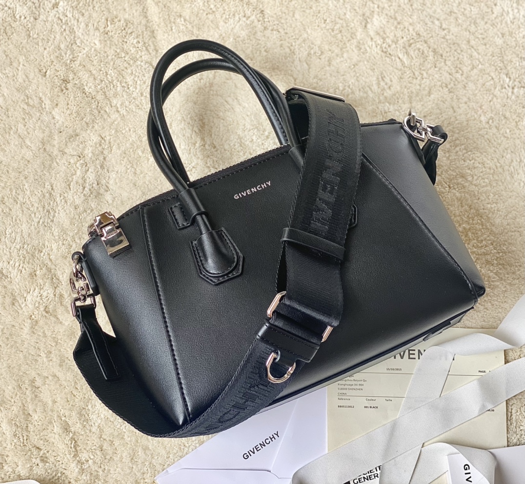 Givenchy Antigona Sport -22*5*18CM