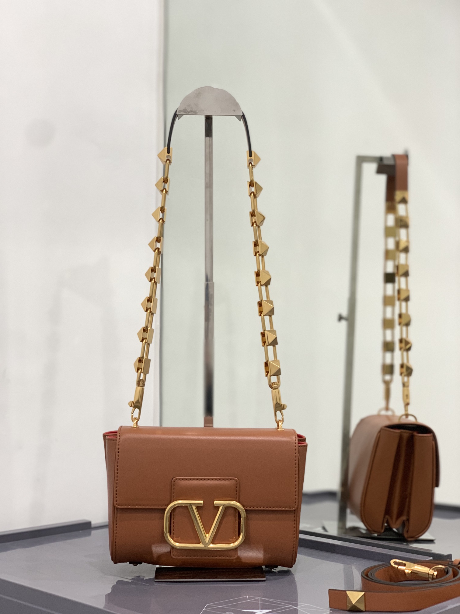Valentino Handbags-20*15*7CM