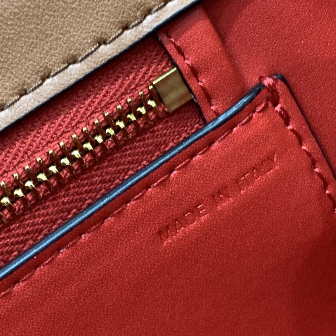 Valentino Handbags-20*15*7CM