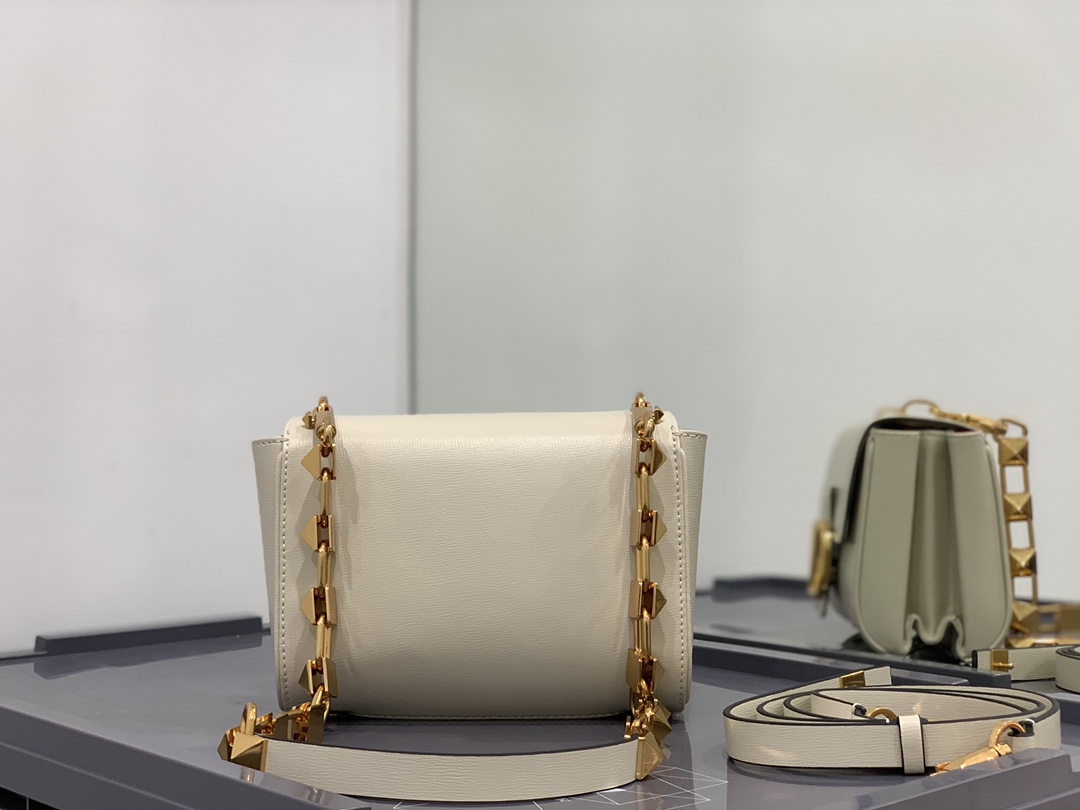 Valentino Handbags-20*15*7CM