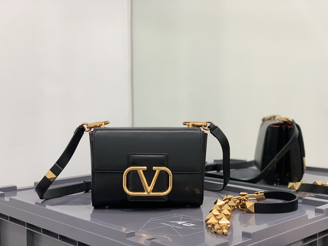 Valentino Handbags-20*15*7CM