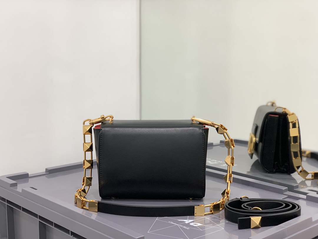 Valentino Handbags-20*15*7CM