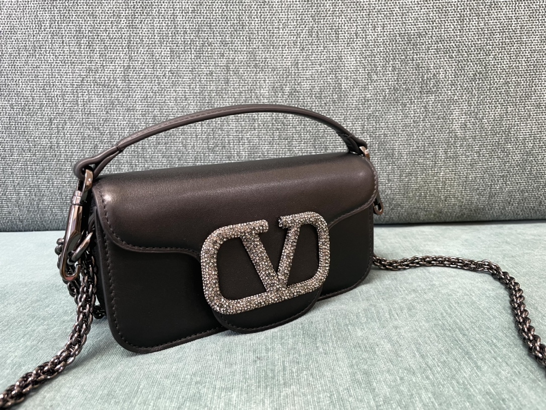 Valentino Handbags-20*15*7CM