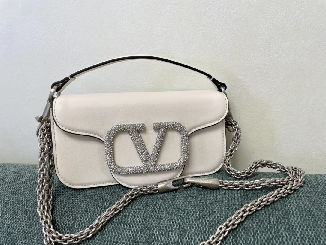 Valentino Handbags-20*15*7CM