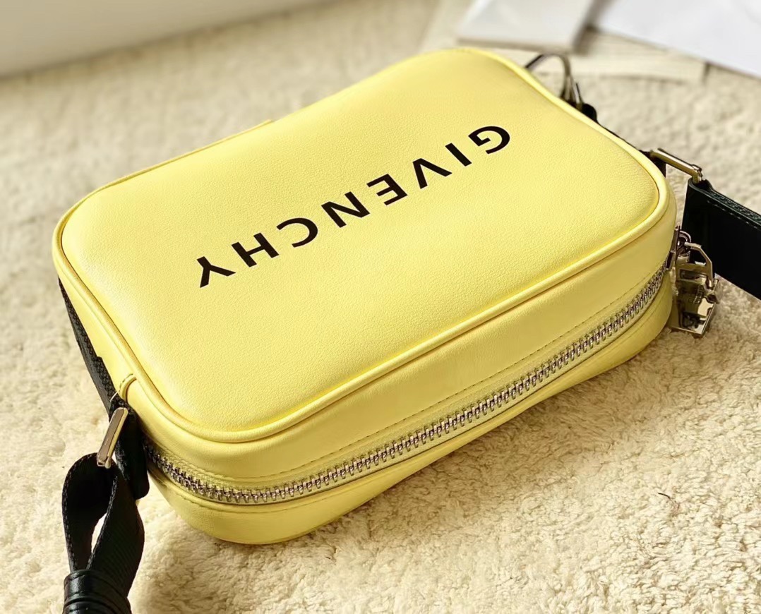 Givenchy Waist Bag-16x11x8CM