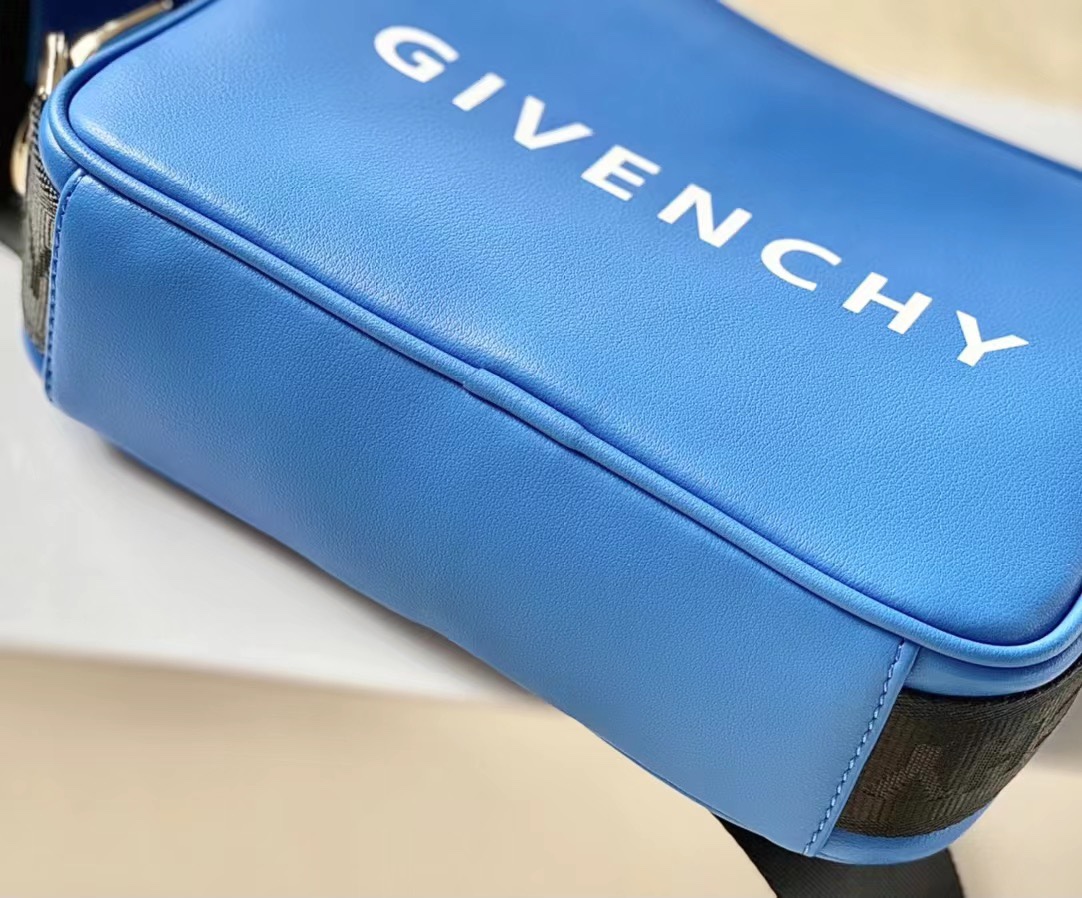 Givenchy Waist Bag-16x11x8CM