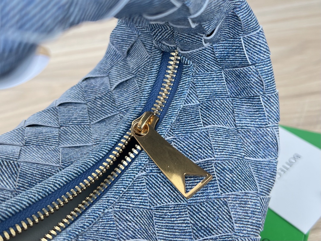 Bo*te*ga ve*ne*ta jodie hobo-23x28x8cm