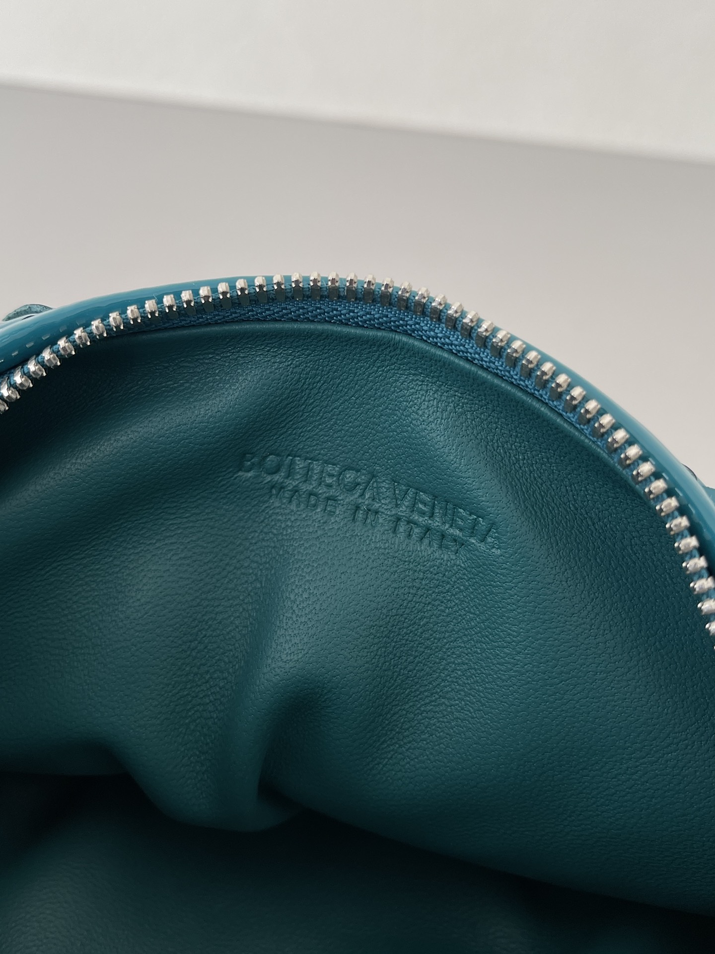 Bo*te*ga ve*ne*ta jodie hobo-23x28x8cm