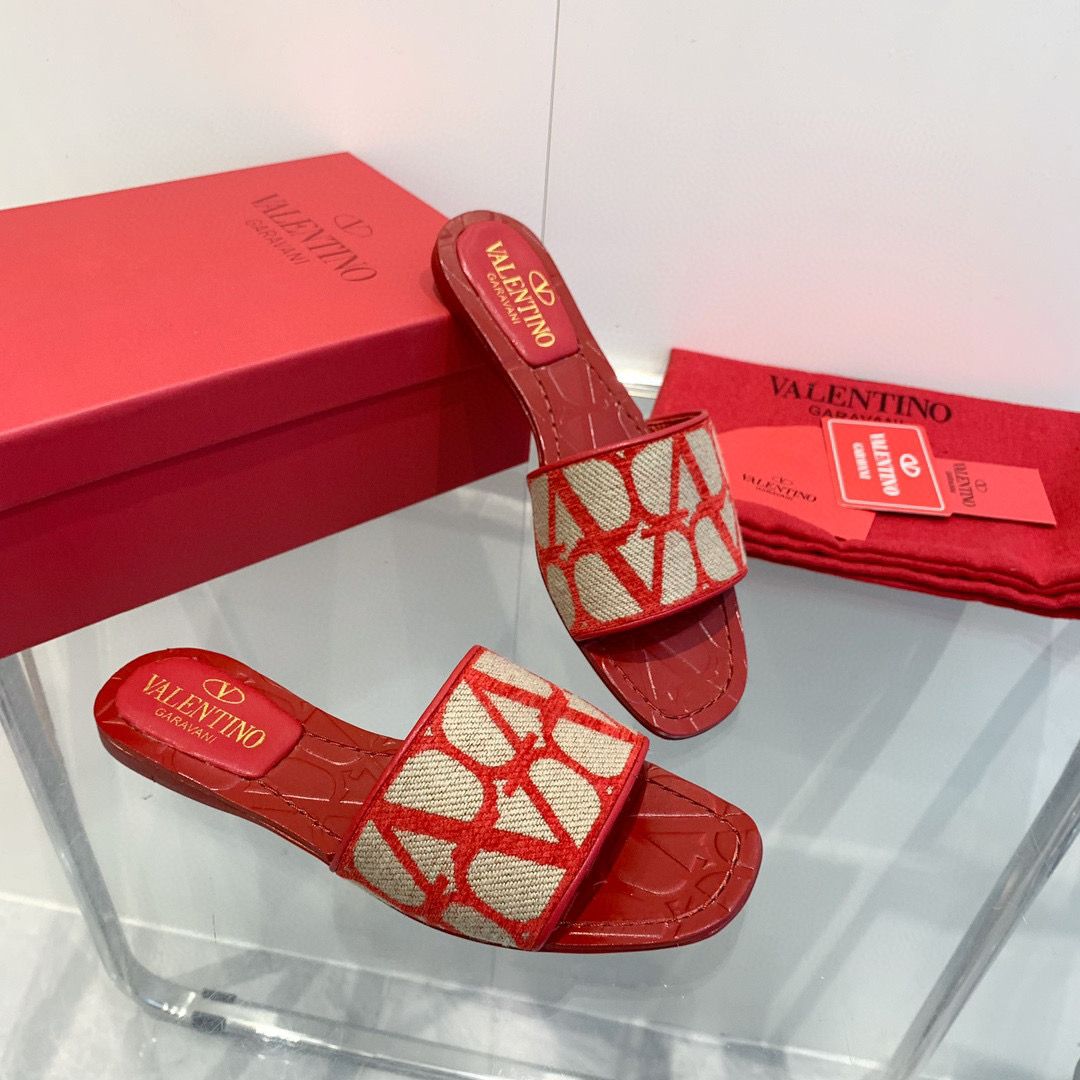 Valentino Slides