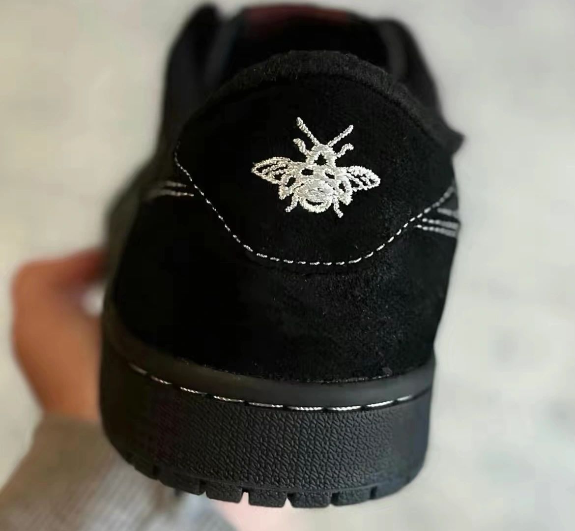 TRAVIS SCOTT X AIR JORDAN 1 LOW OG “BLACK PHANTOM” DM7866-001