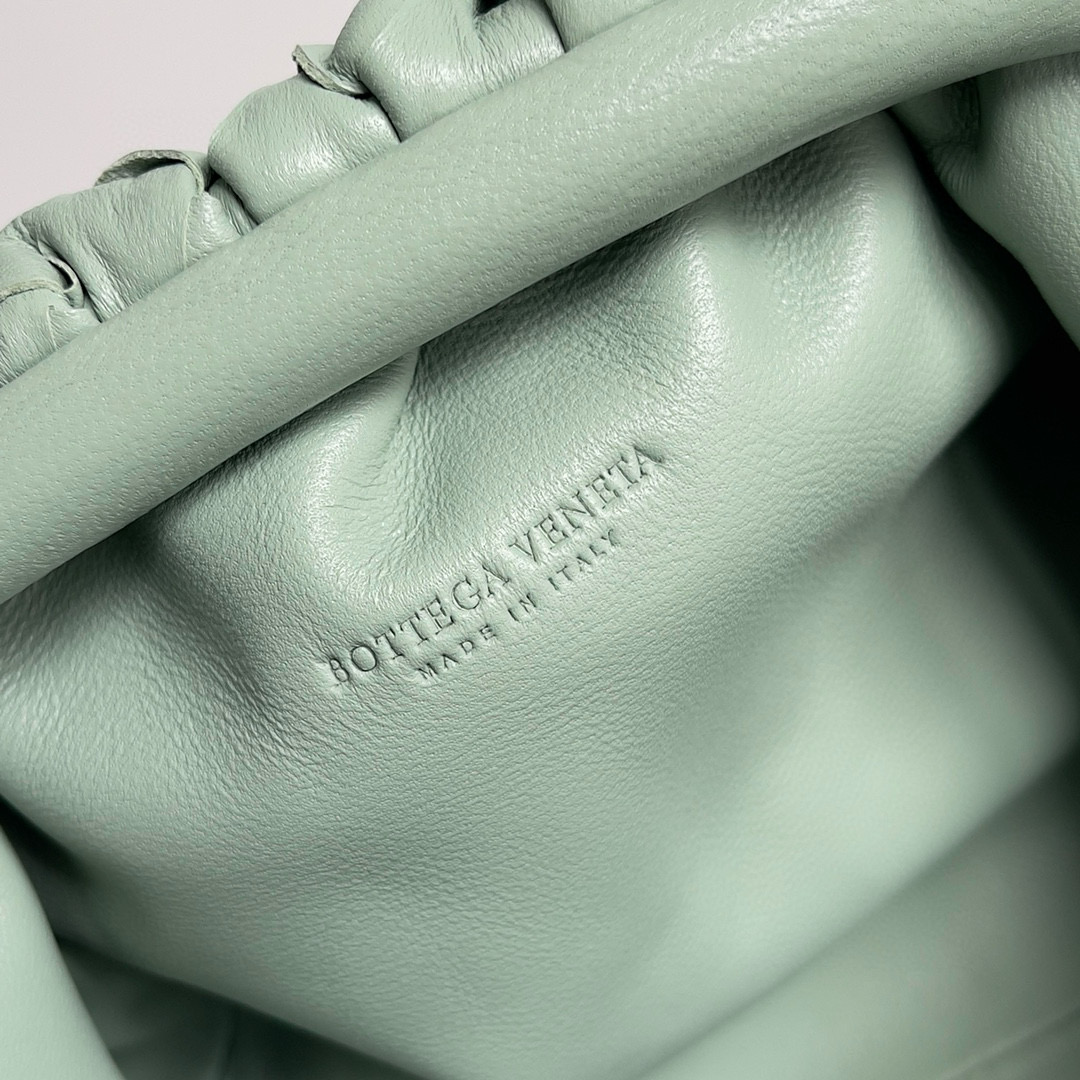 Bo*te*ga ve*ne*ta the pouch bag-22*9cm