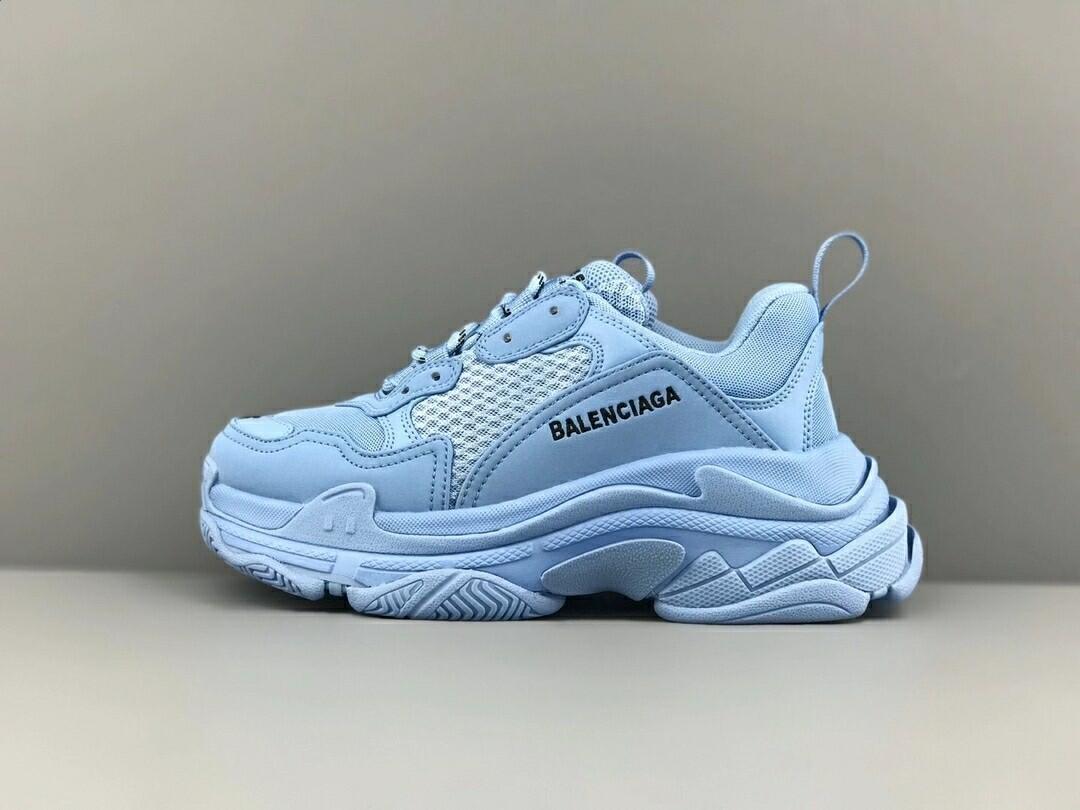 Ba*len*cia*ga triple s