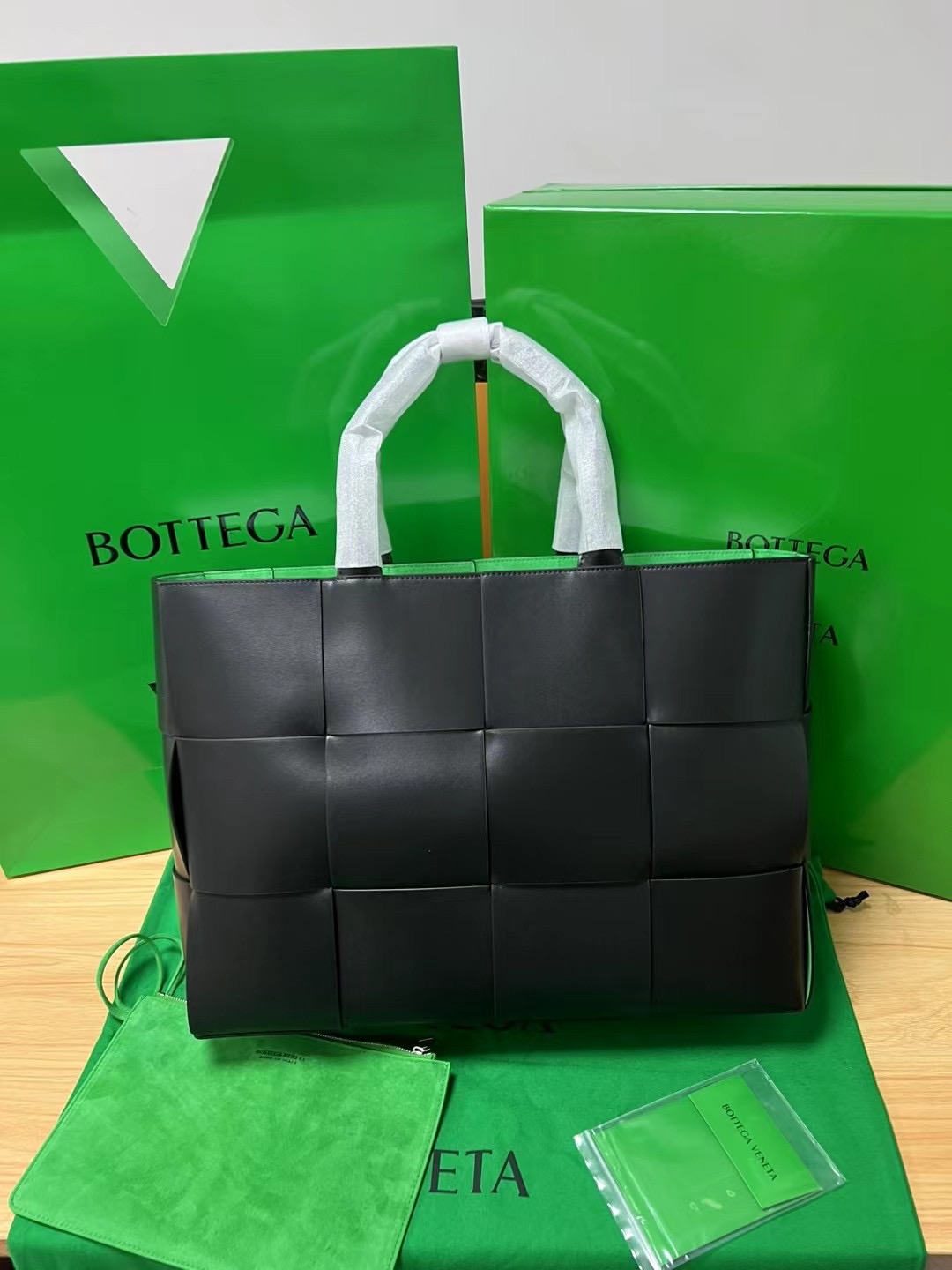 Bo*te*ga ve*ne*tatote