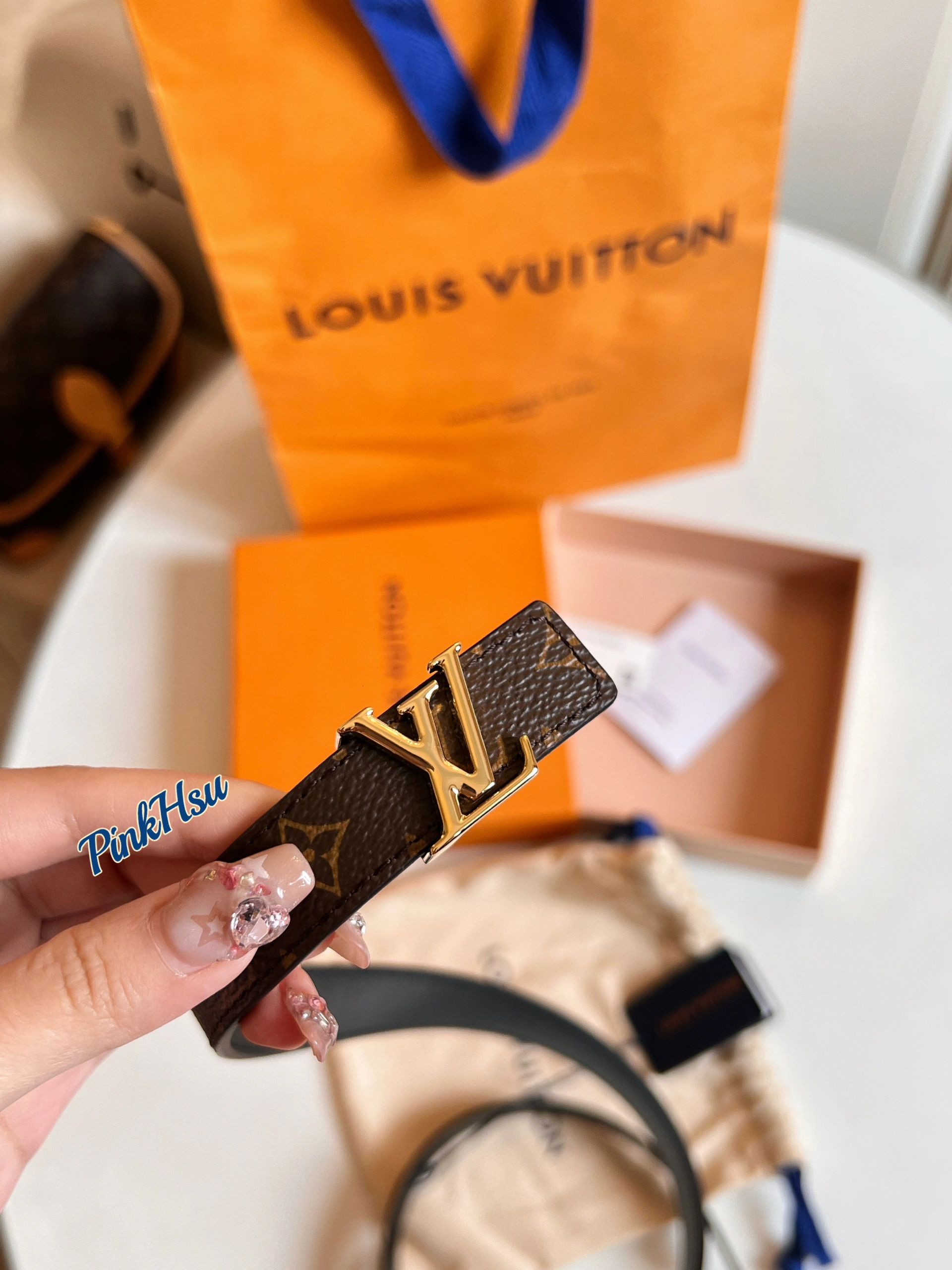 l**is V*t*n belt-2cm