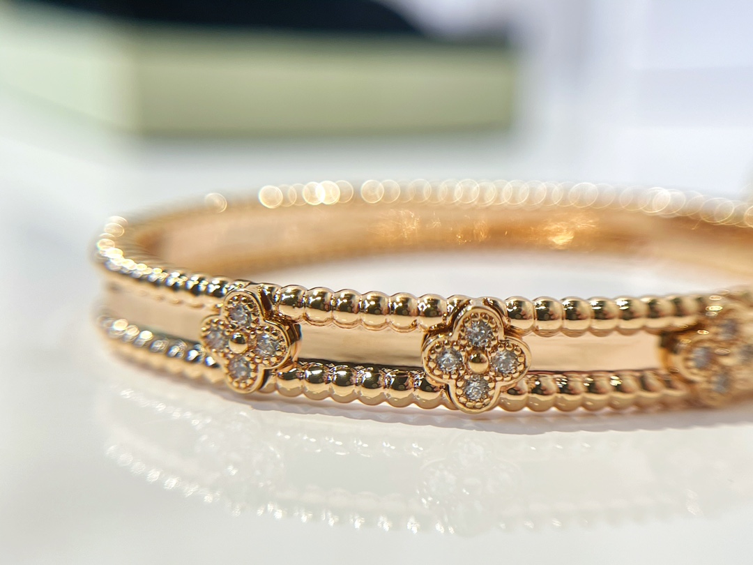 Van Cleef &Arpels Bracelet