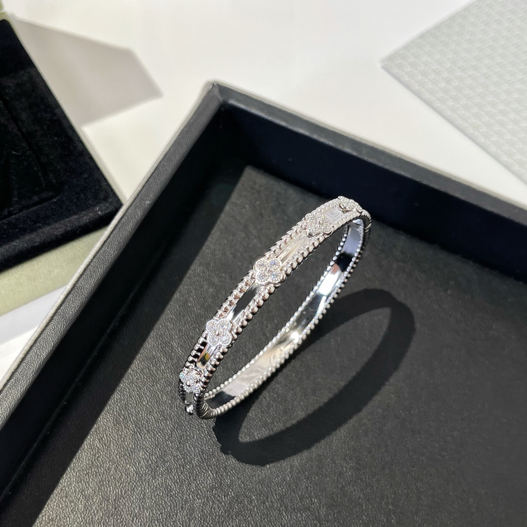 Van Cleef &Arpels Bracelet